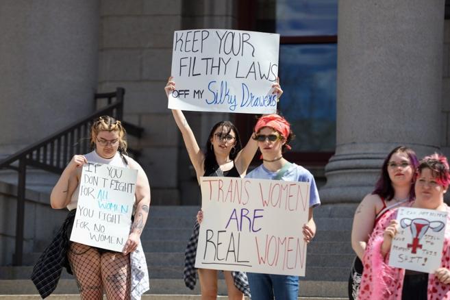 Slut Walk Empowers Feminists Protesting Sexual Assault The Scribe 